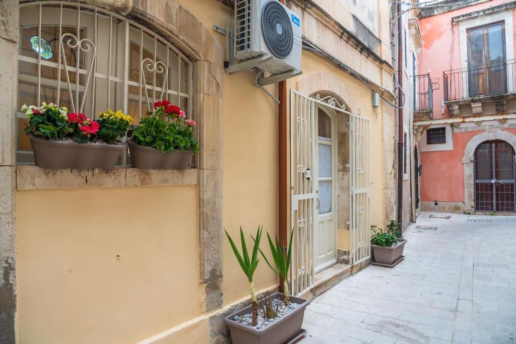 Casarizzi 24 Vacanze Ortigia Syracuse Exterior foto